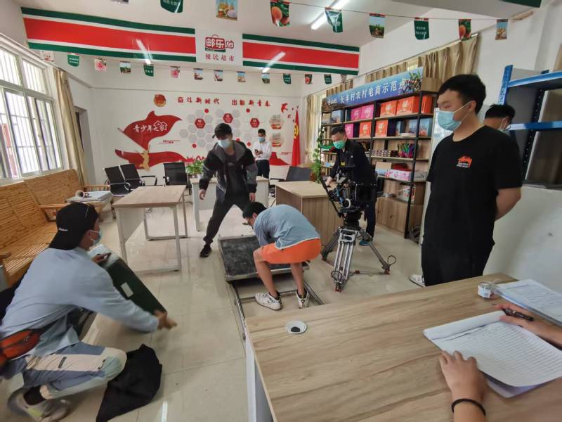 追星女孩心理学分析报告：颍州区广告片拍摄公司揭秘饭圈应援式传播逻辑